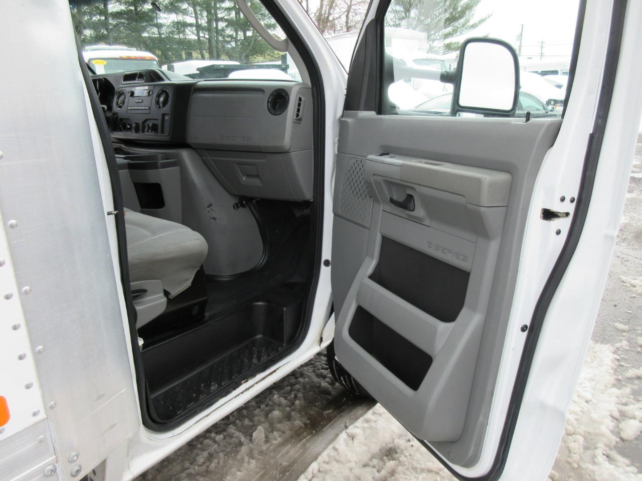 Used 2014 Ford E-450 Cutaway - photo 19