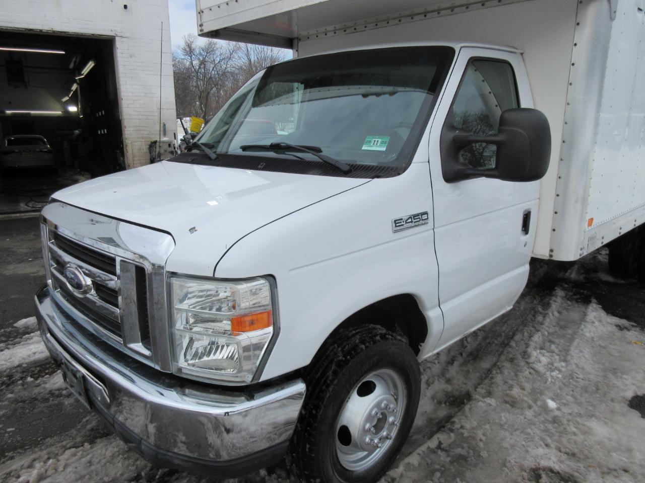 Used 2014 Ford E-450 Cutaway - photo 29
