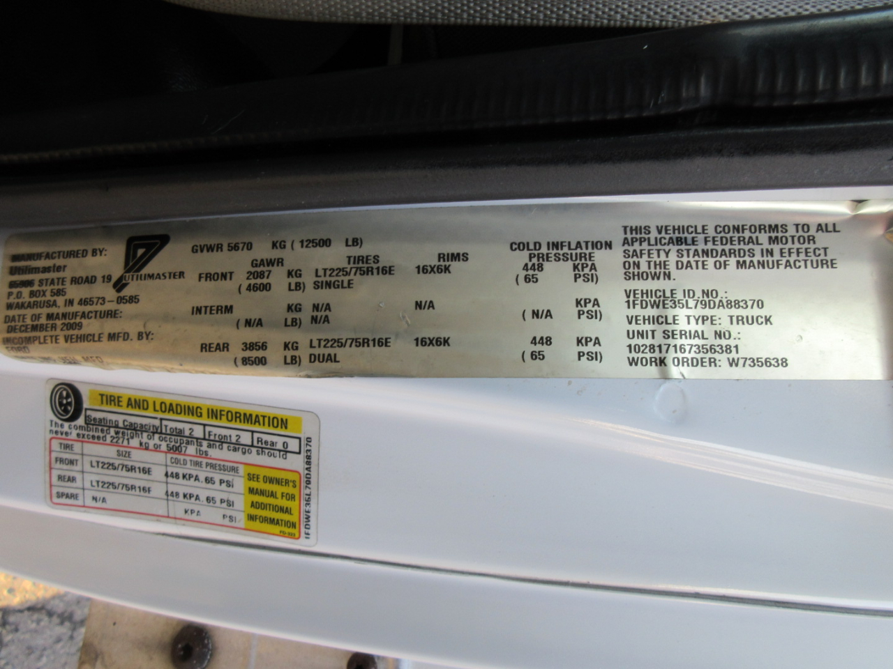 Used 2009 Ford E-350 Cutaway - photo 24