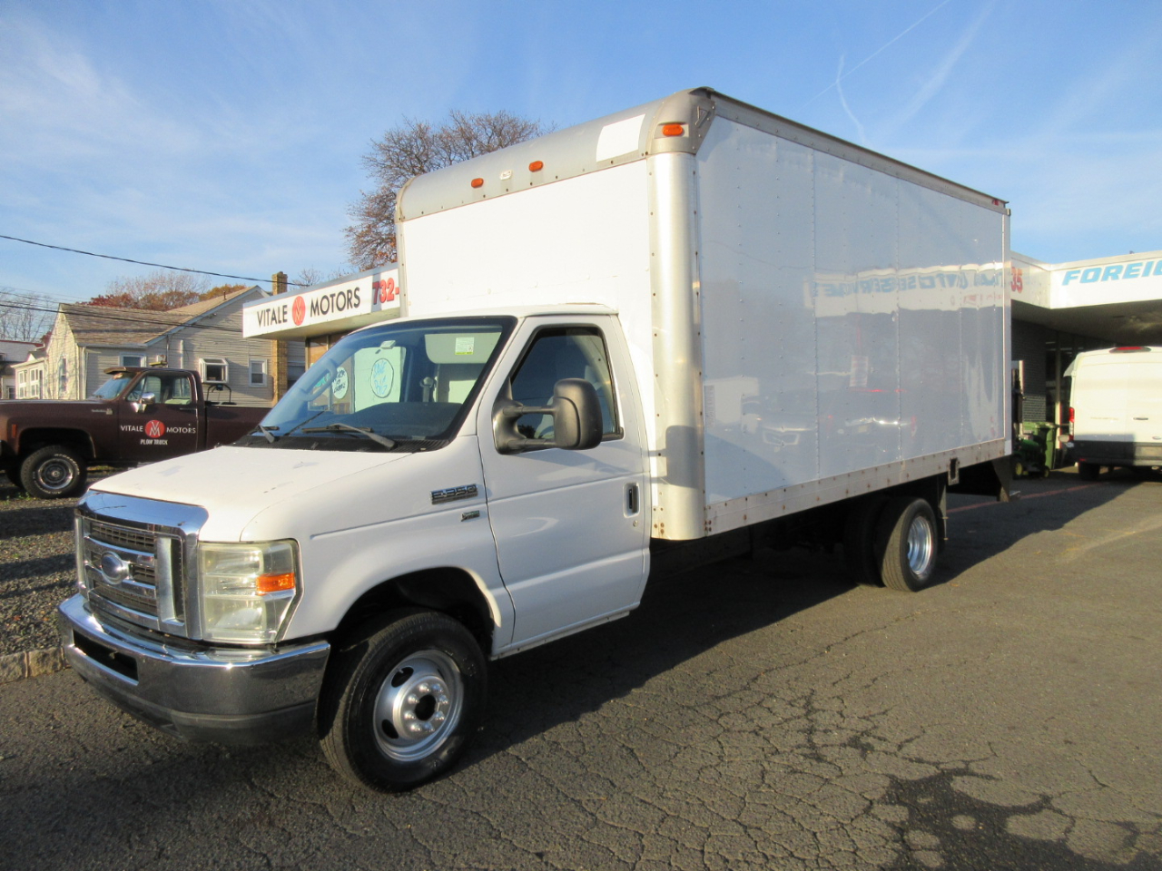 Used 2009 Ford E-350 Cutaway - photo 4