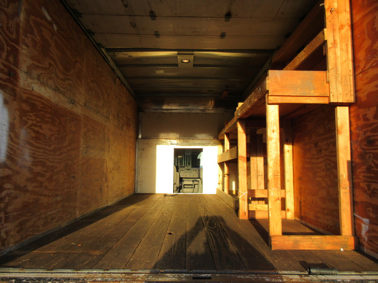 Used 2009 Ford E-350 Cutaway - photo 7