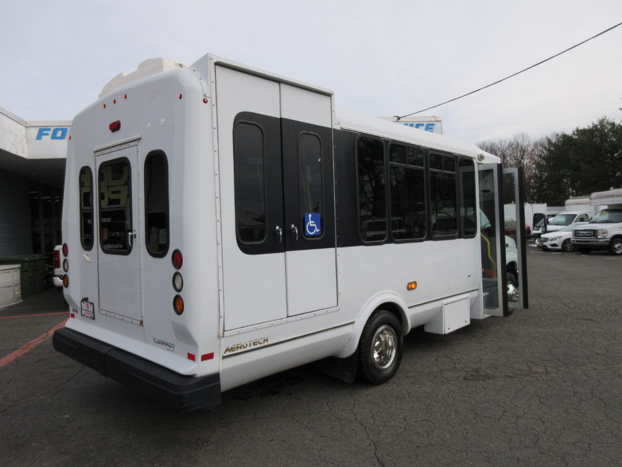 Used 2017 Ford E-450 Cutaway - photo 17