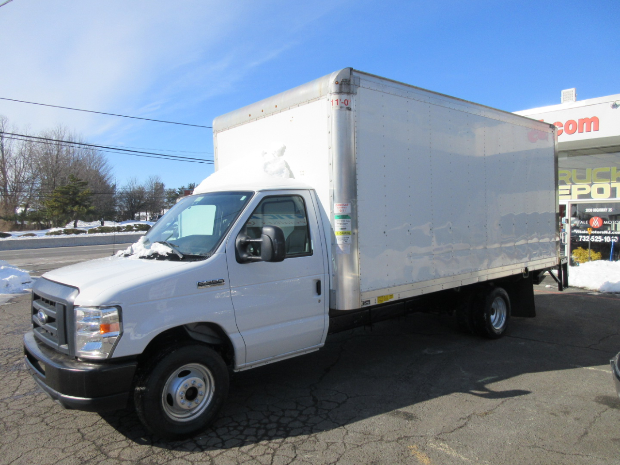 Used 2019 Ford E-350 Cutaway - photo 6