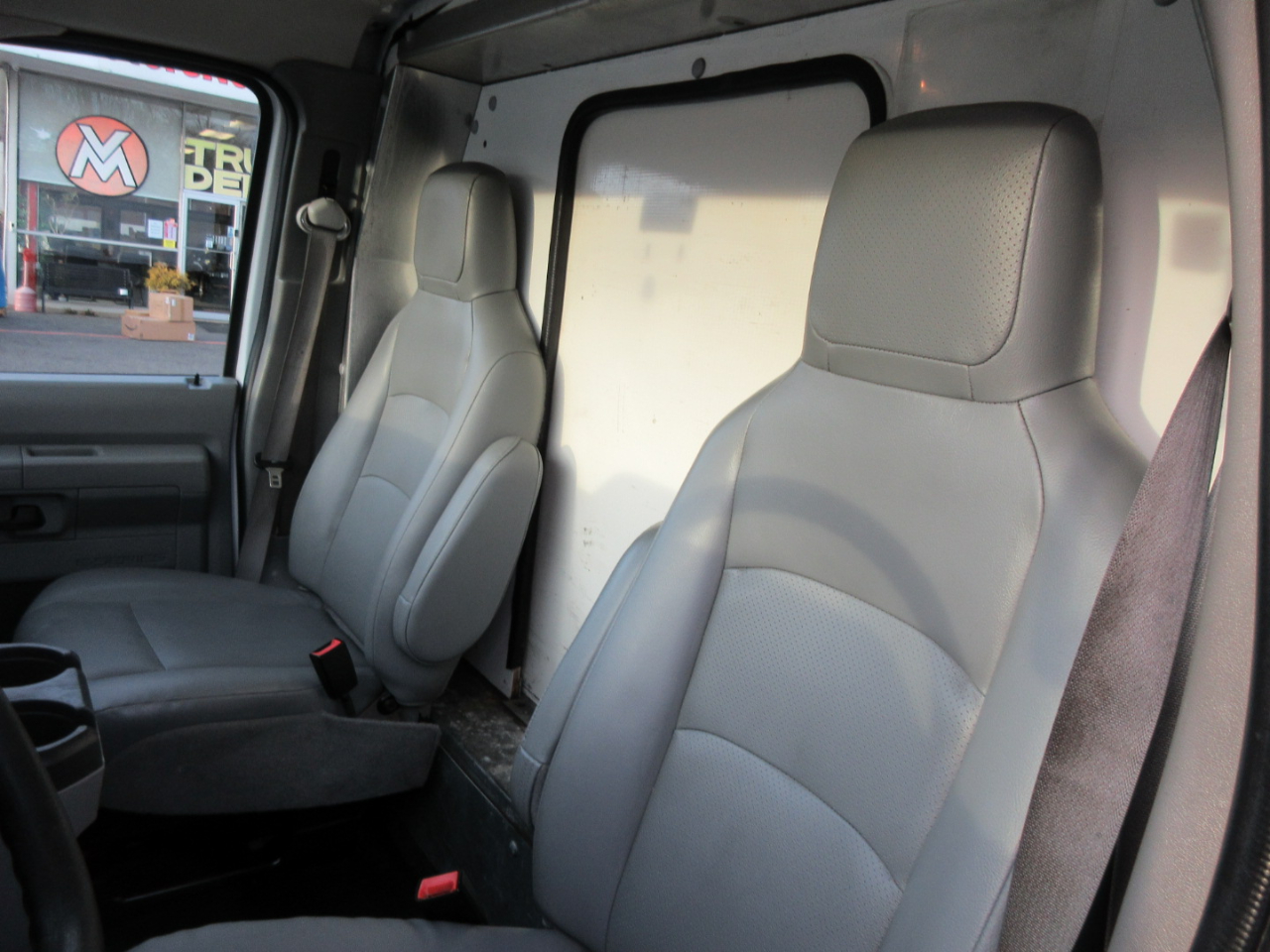 Used 2019 Ford E-350 Cutaway - photo 12