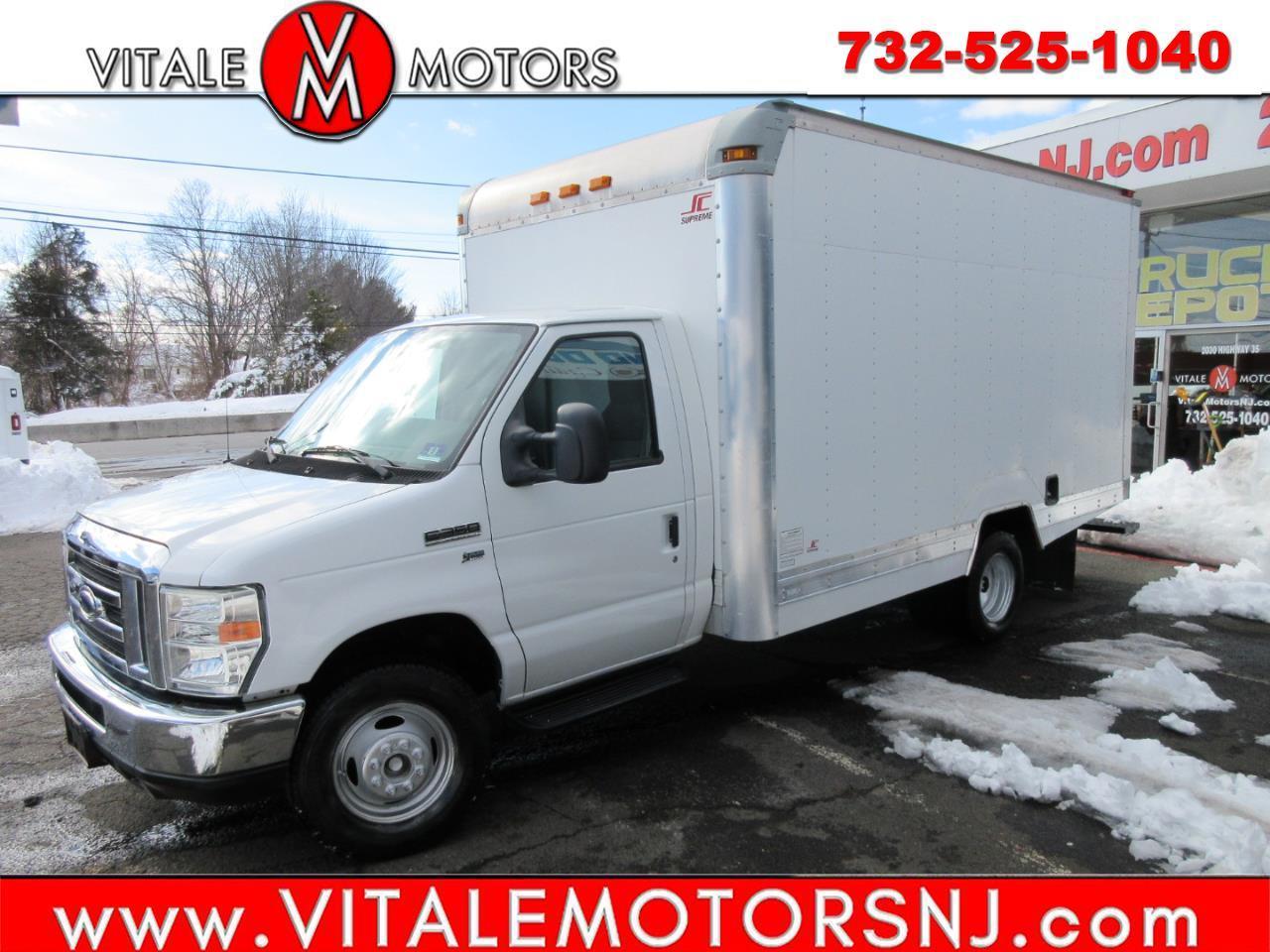 Used 2012 Ford E-350 Cutaway - photo 31