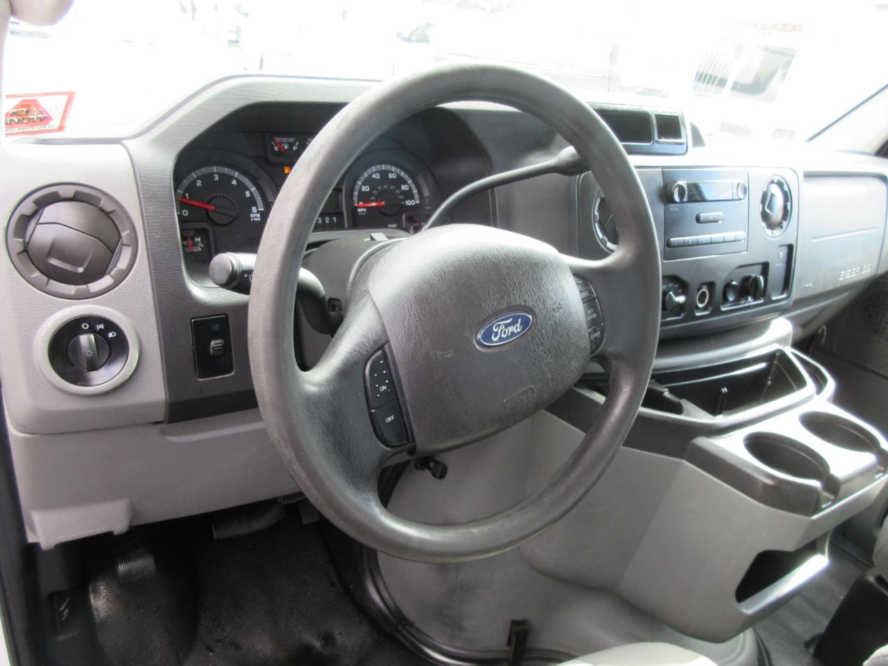 Used 2012 Ford E-350 Cutaway - photo 9