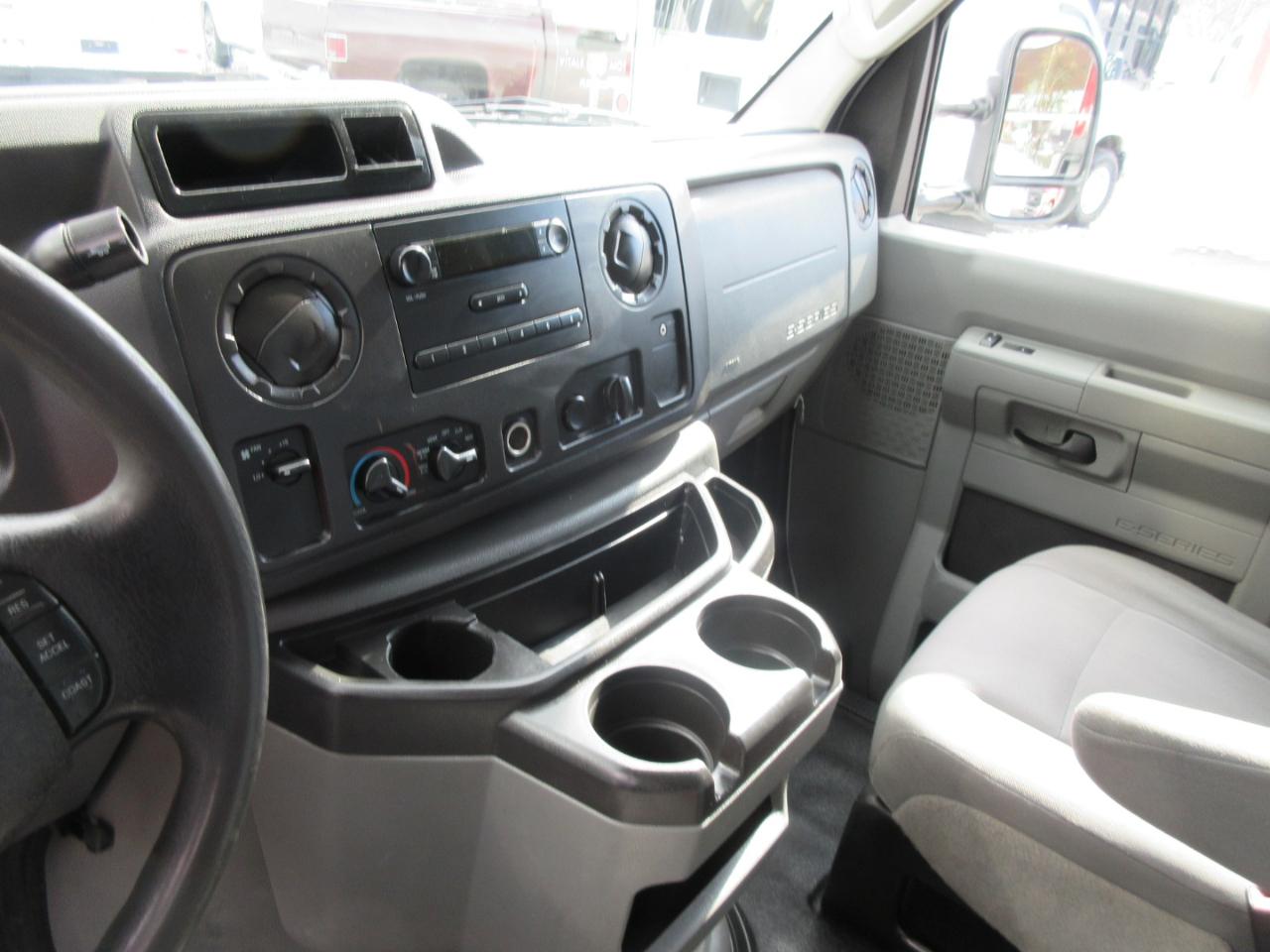 Used 2012 Ford E-350 Cutaway - photo 10
