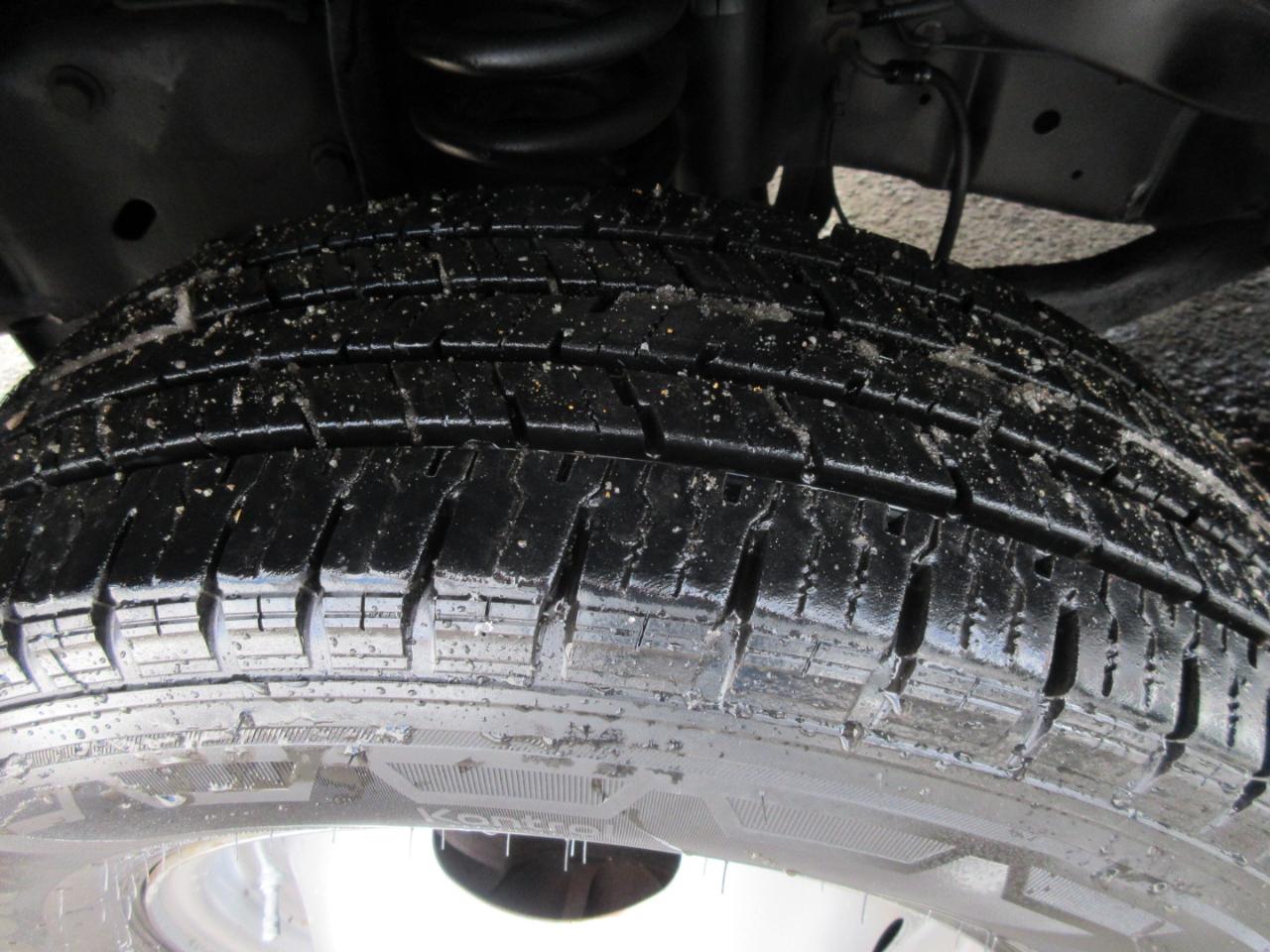 Used 2012 Ford E-350 Cutaway - photo 23