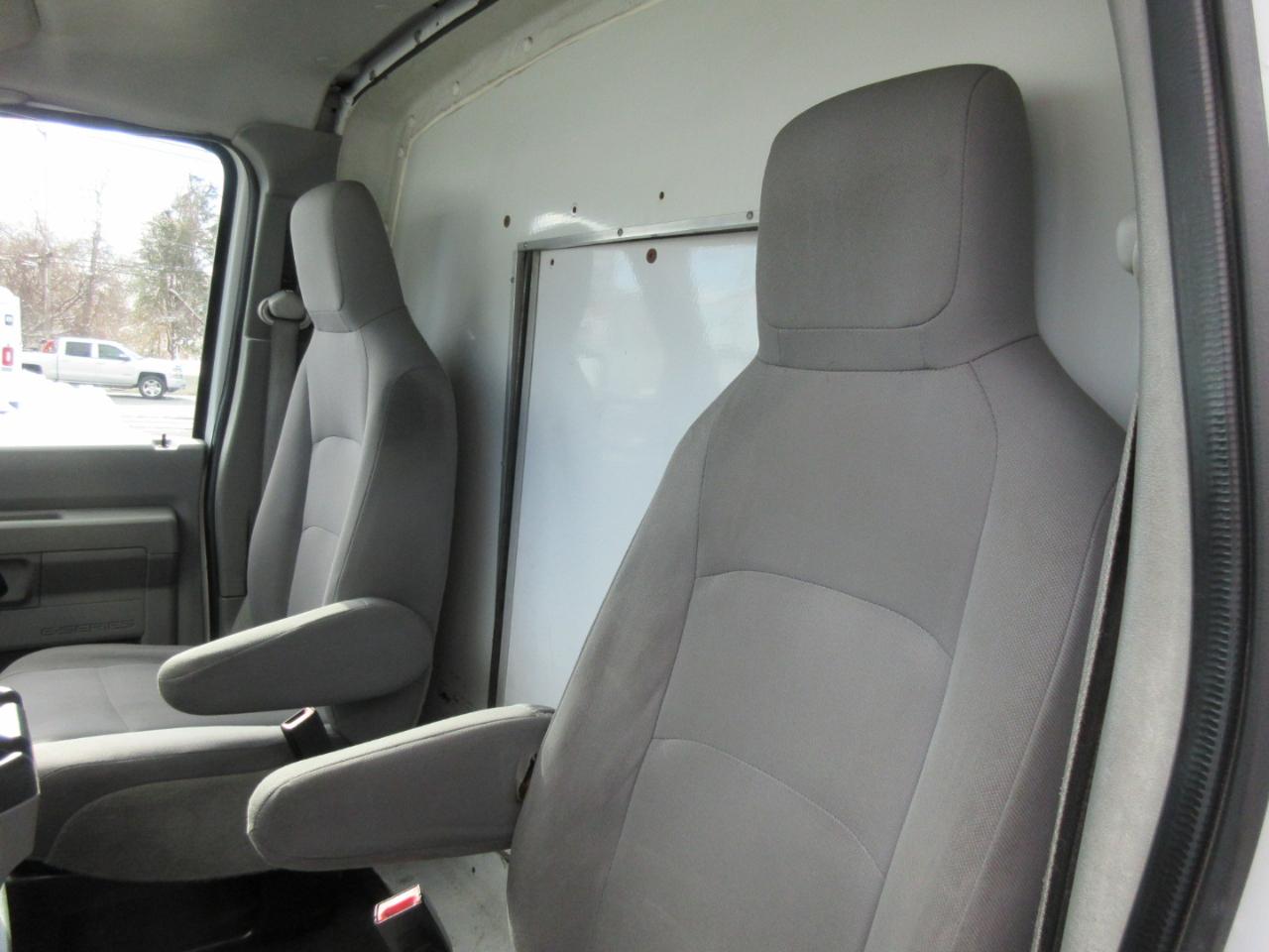 Used 2012 Ford E-350 Cutaway - photo 5