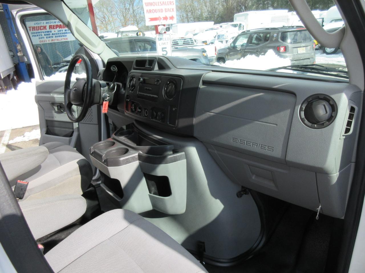 Used 2012 Ford E-350 Cutaway - photo 6