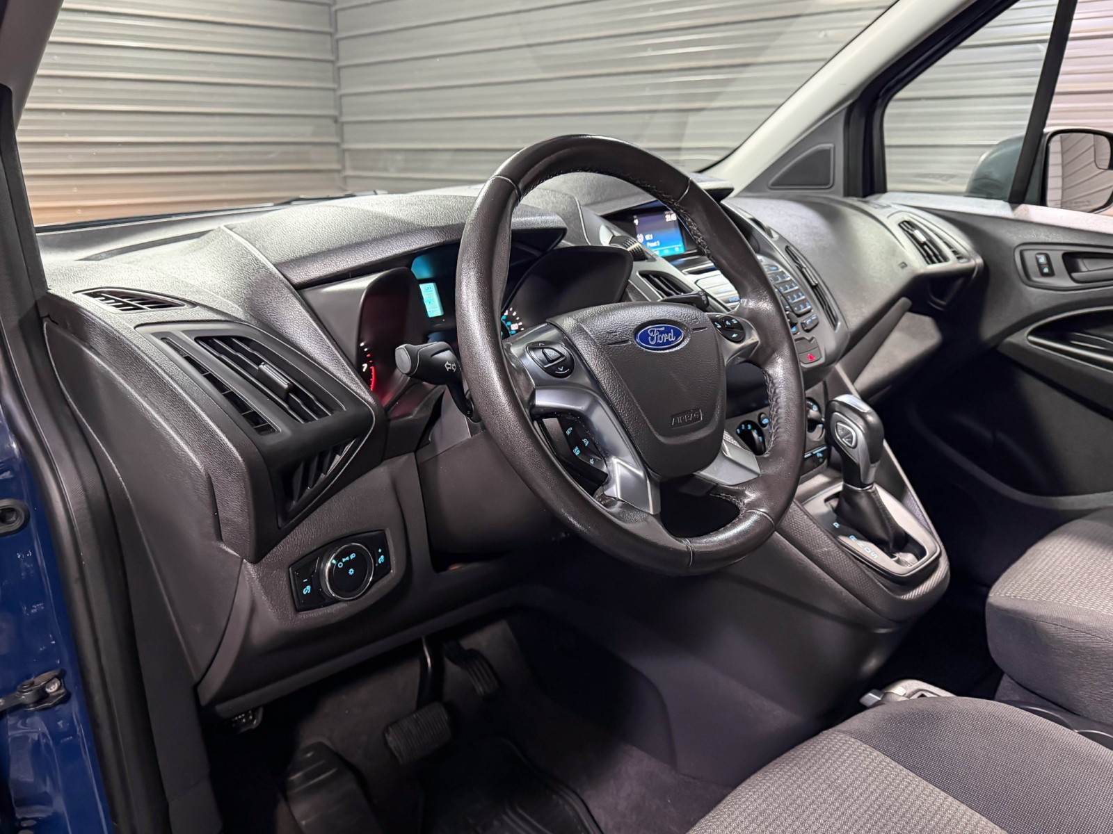 Used 2018 Ford Transit Connect Empty Cargo Van - photo 12