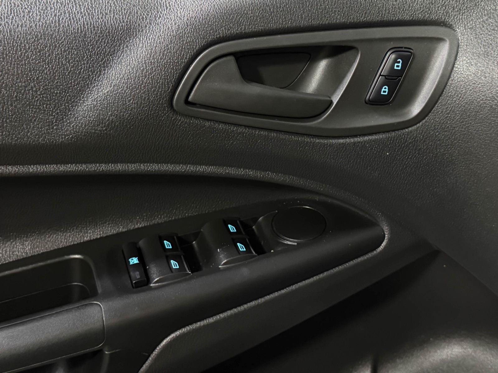 Used 2018 Ford Transit Connect Empty Cargo Van - photo 30