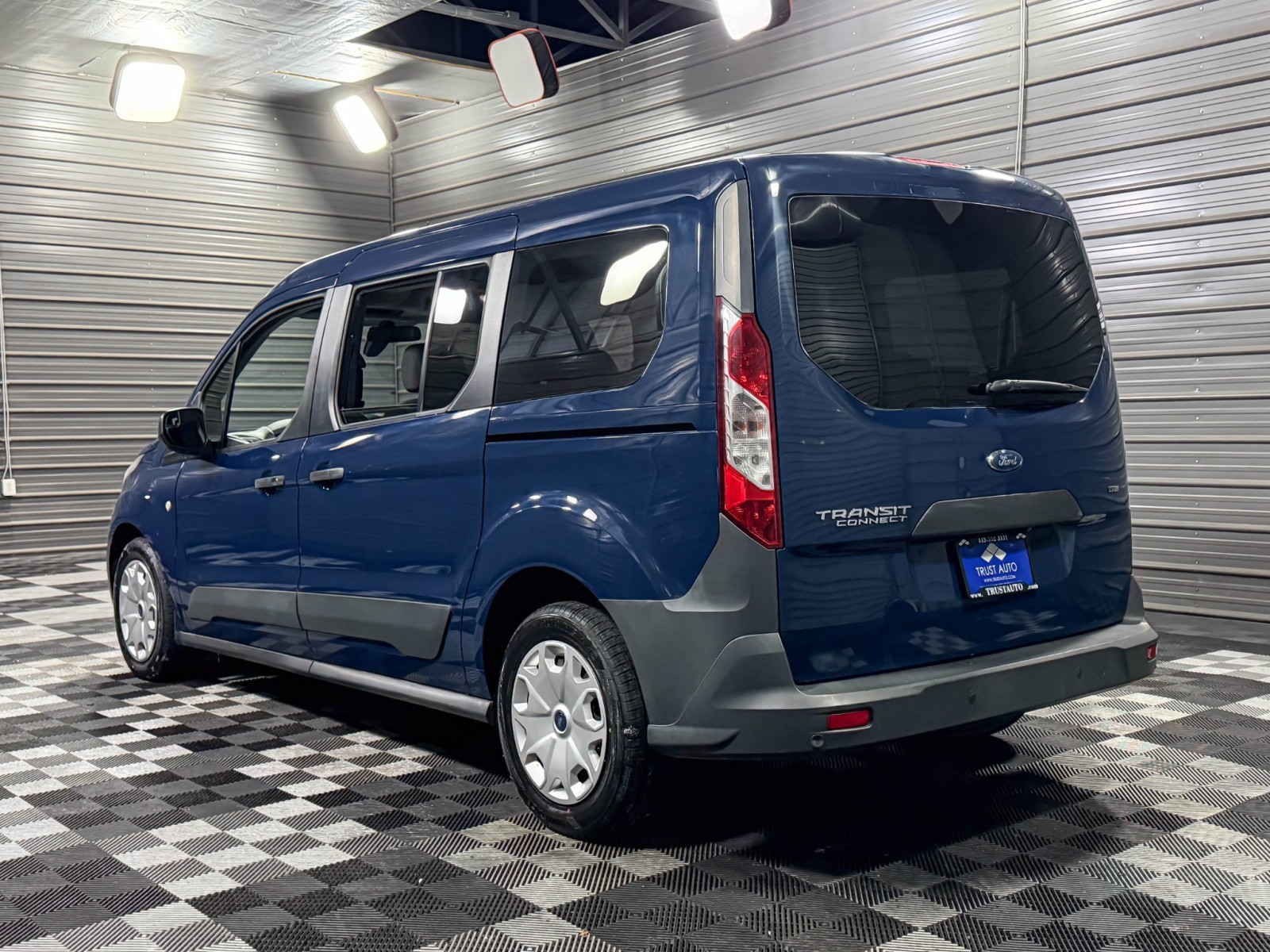 Used 2018 Ford Transit Connect Empty Cargo Van - photo 7