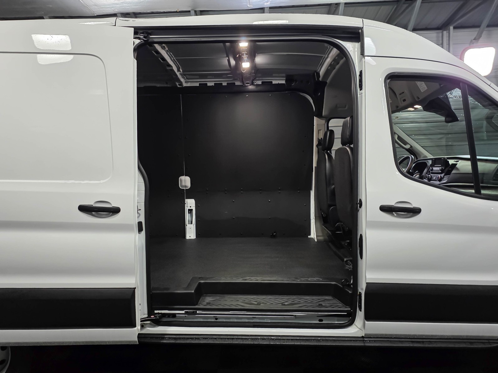 Used 2023 Ford Transit 250 Medium Roof Empty Cargo Van - photo 10