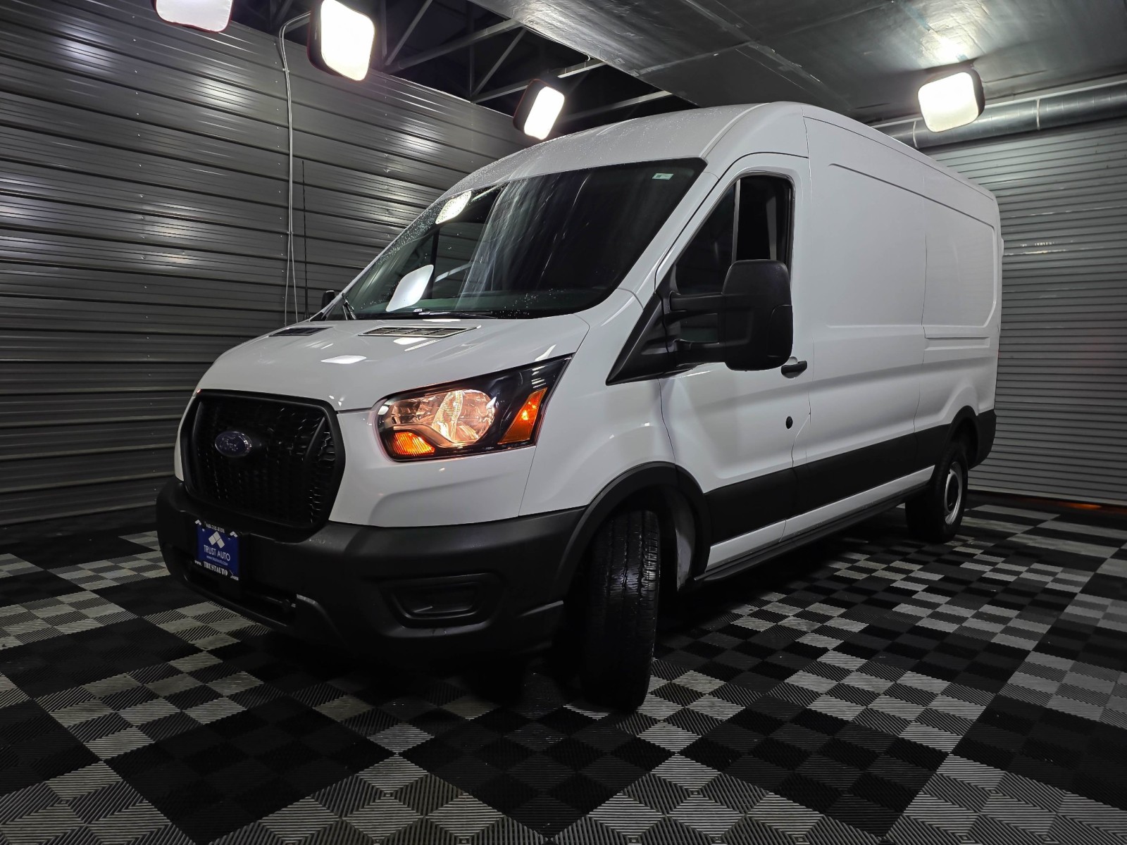 Used 2023 Ford Transit 250 Medium Roof Empty Cargo Van - photo 31
