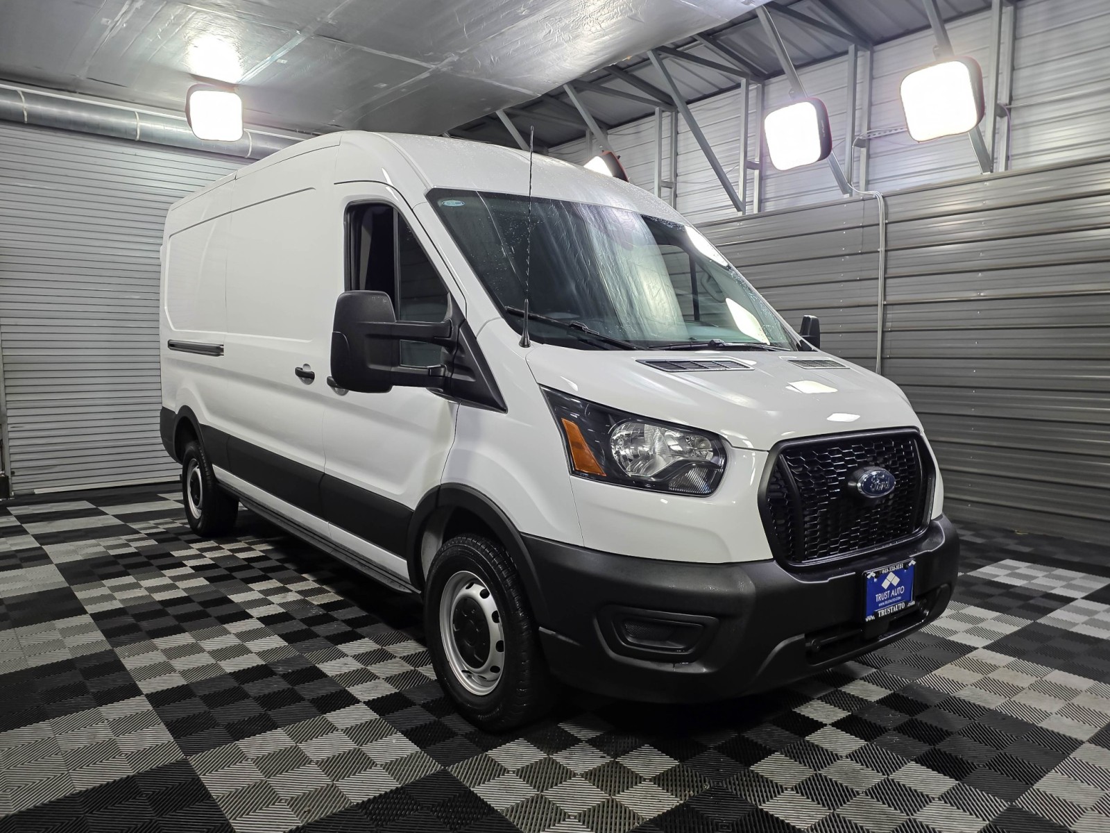 Used 2023 Ford Transit 250 Medium Roof Empty Cargo Van - photo 4
