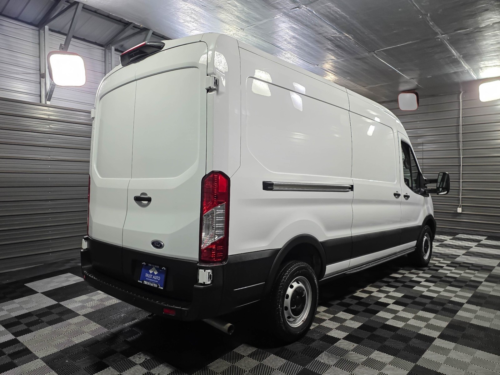 Used 2023 Ford Transit 250 Medium Roof Empty Cargo Van - photo 5
