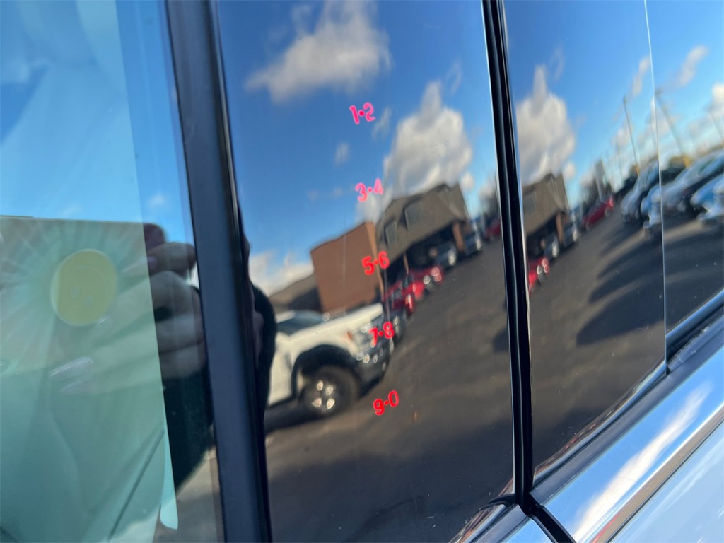 Used 2022 Ford Edge Titanium - photo 25