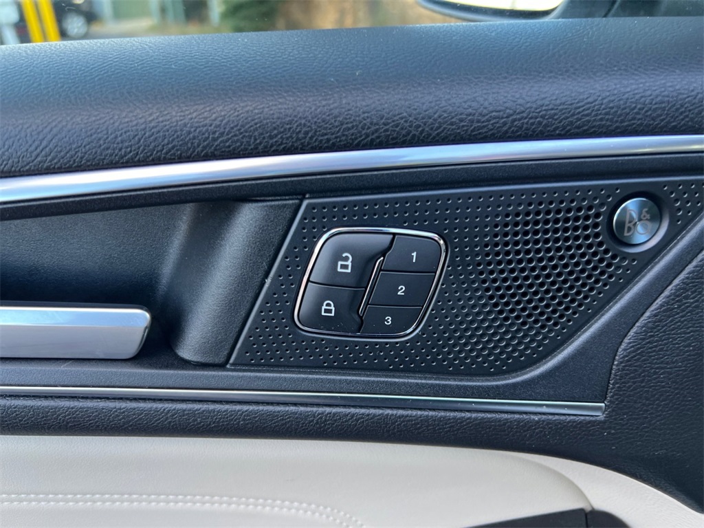 Used 2022 Ford Edge Titanium - photo 31