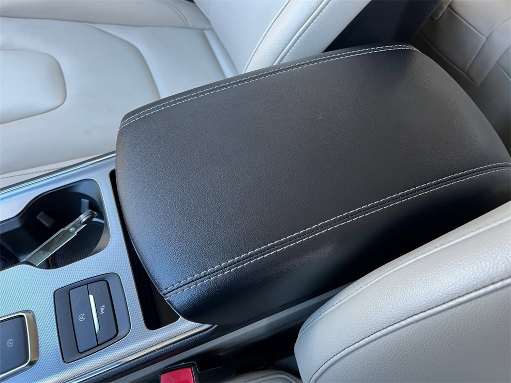 Used 2022 Ford Edge Titanium - photo 10