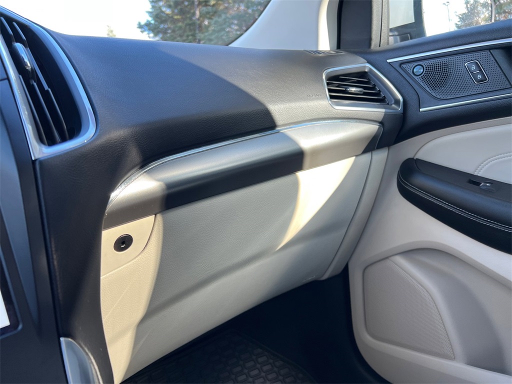 Used 2022 Ford Edge Titanium - photo 13