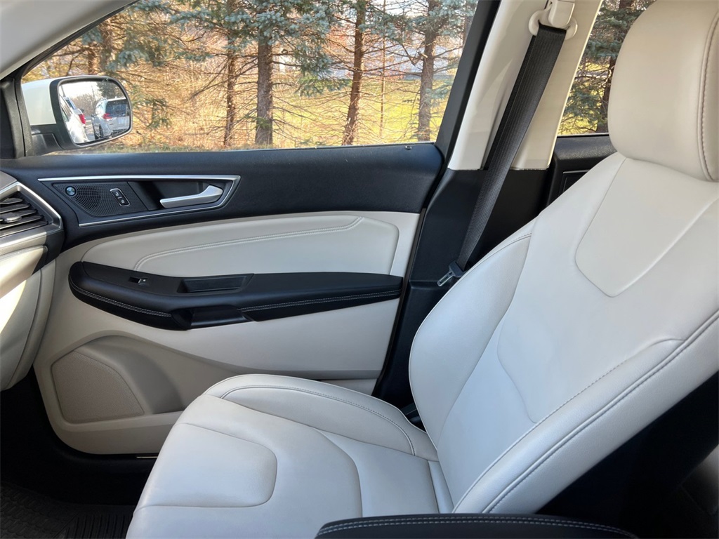 Used 2022 Ford Edge Titanium - photo 14