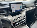 Used 2024 Ford Explorer XLT thumbnail 4