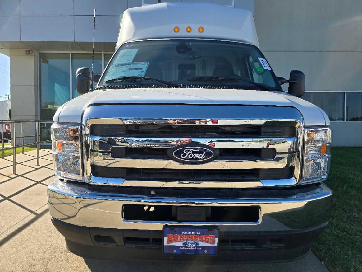 New 2026 Ford E-350 Cutaway - photo 7
