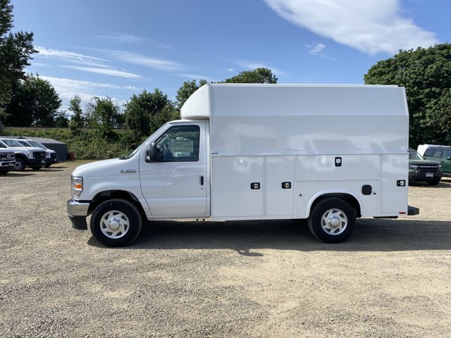 New 2026 Ford E-350 - photo 2