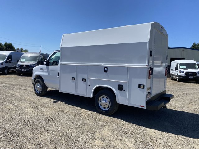 New 2026 Ford E-350 Cutaway - photo 3