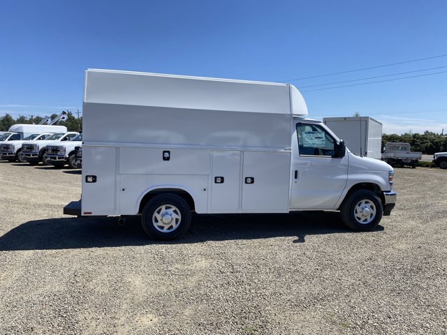 New 2026 Ford E-350 Cutaway - photo 9