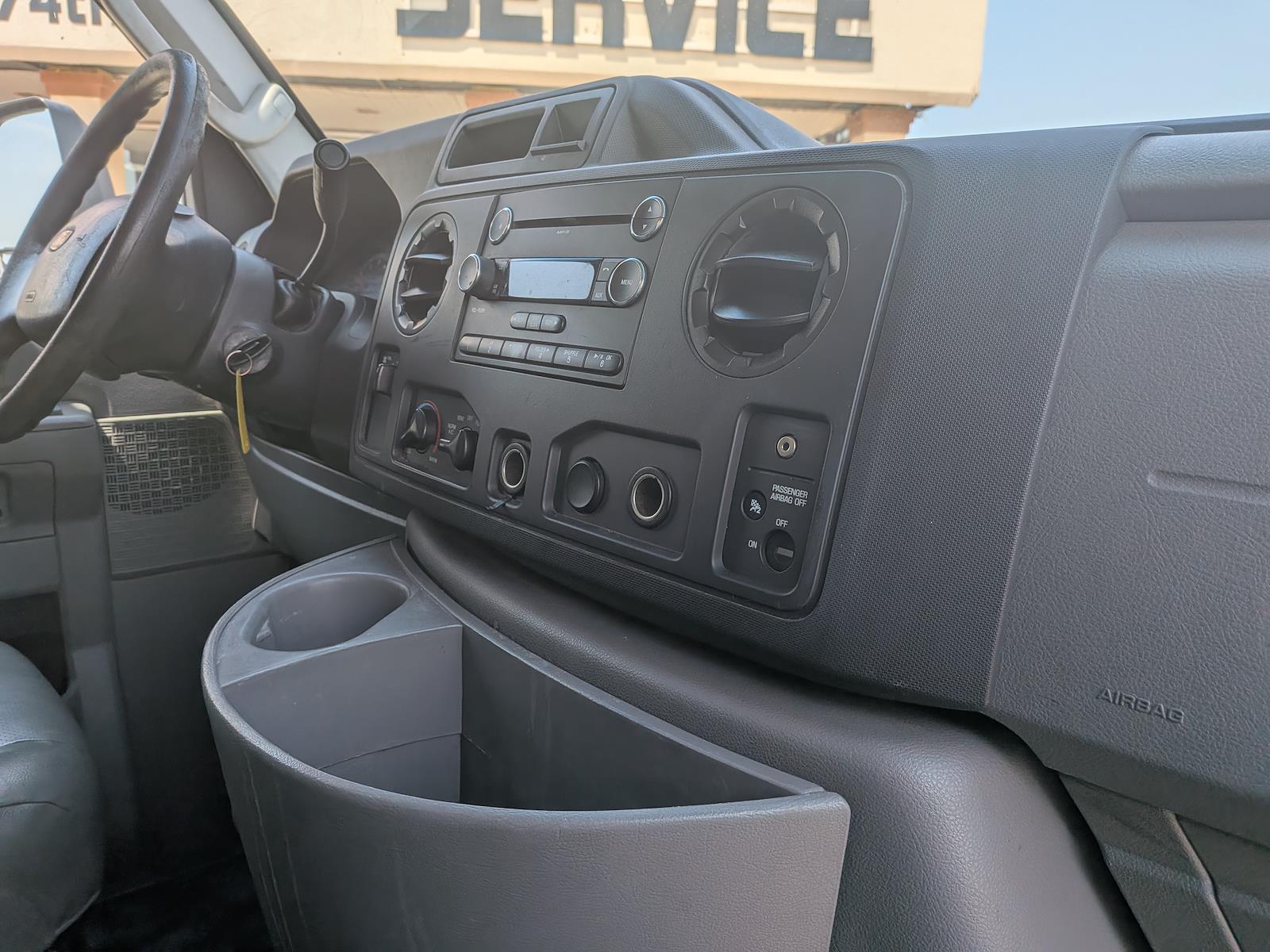 Used 2019 Ford E-350 Cutaway - photo 25