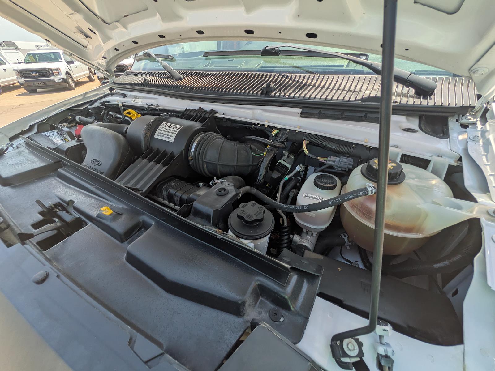 Used 2019 Ford E-350 Cutaway - photo 31
