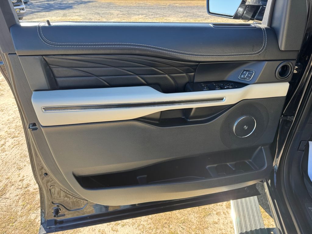 Used 2020 Ford Expedition Platinum - photo 15