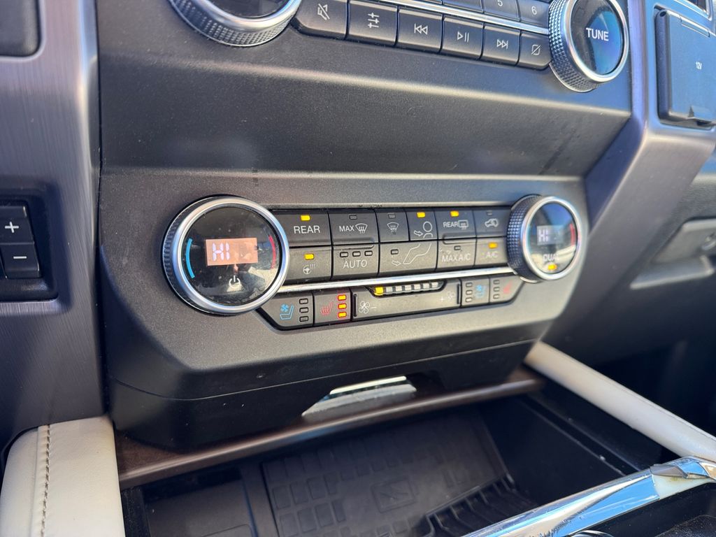 Used 2020 Ford Expedition Platinum - photo 24