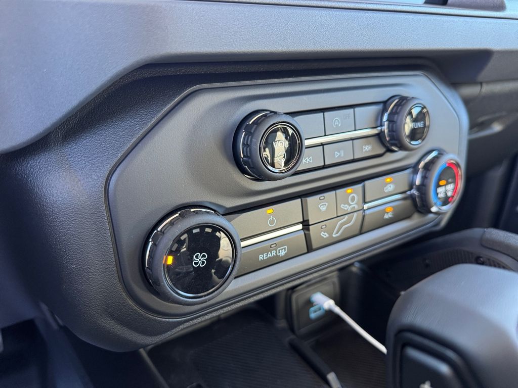 New 2025 Ford Bronco Badlands - photo 32