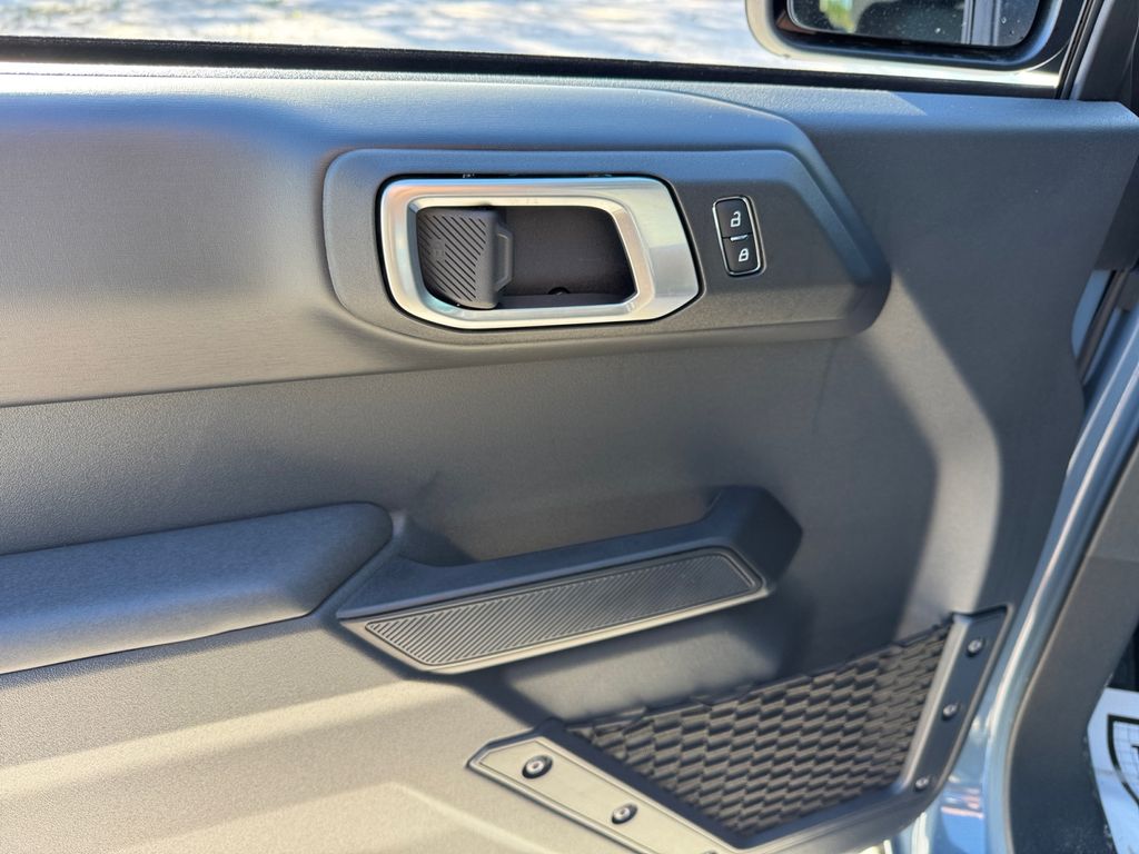 New 2025 Ford Bronco Badlands - photo 26