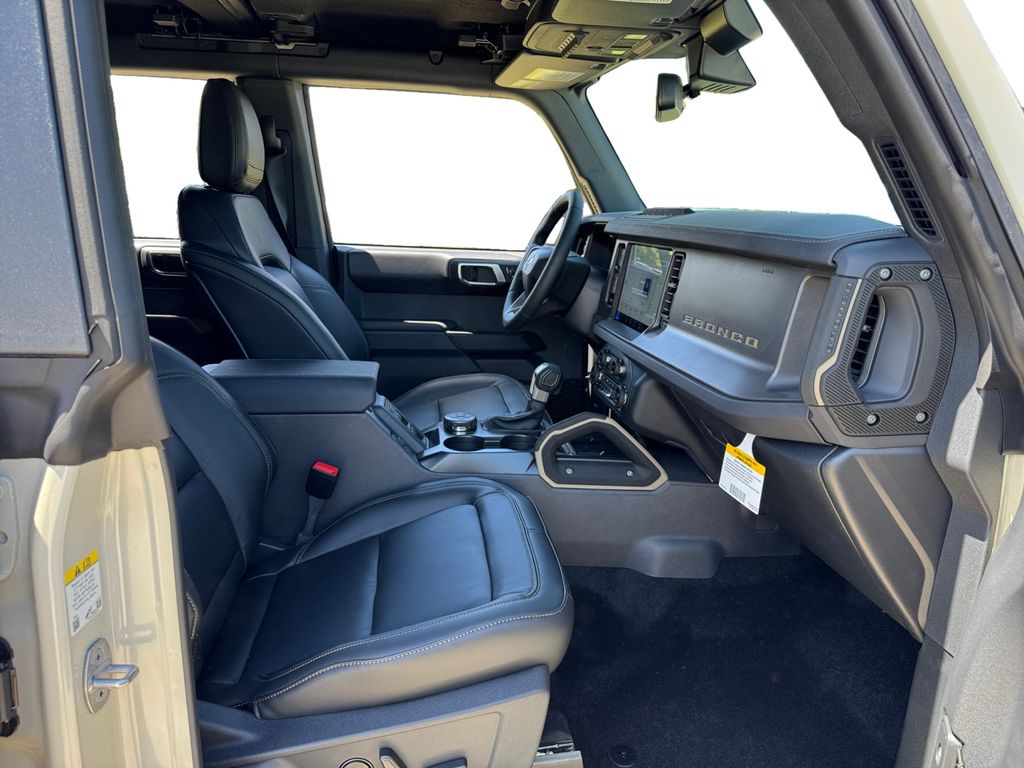 New 2025 Ford Bronco Badlands - photo 17