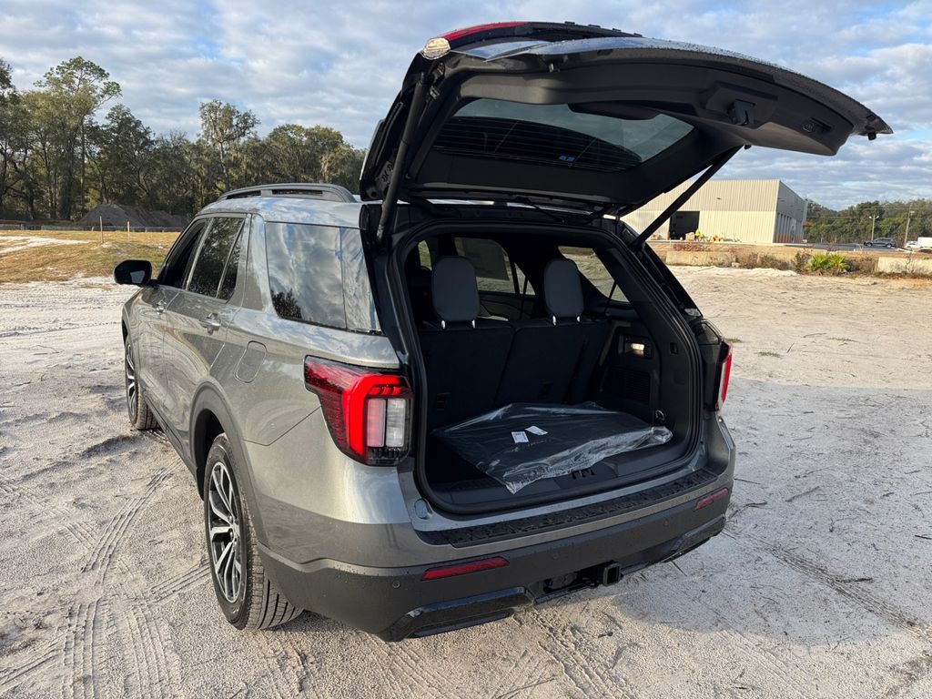 New 2026 Ford Explorer ST-Line - photo 24