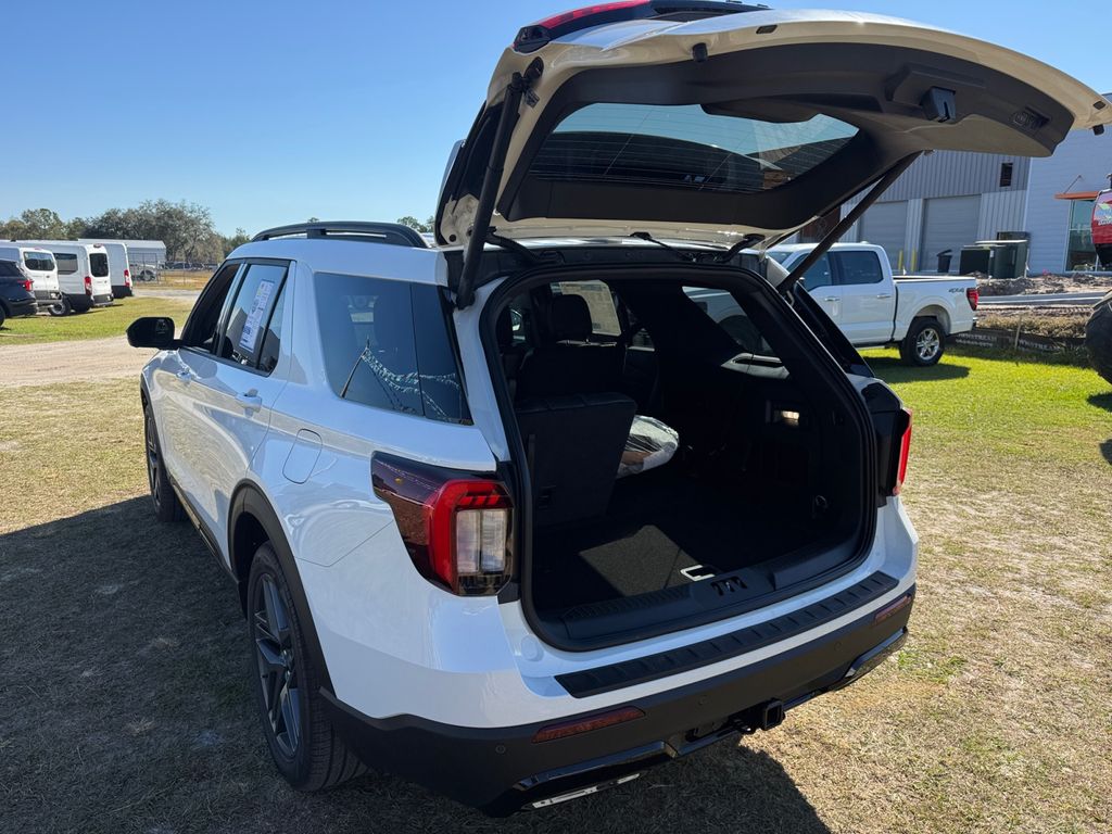 New 2026 Ford Explorer ST-Line - photo 19