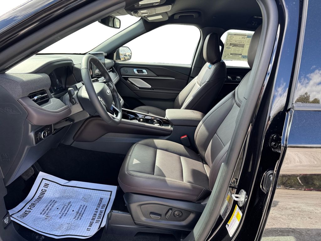 New 2026 Ford Explorer Platinum - photo 10