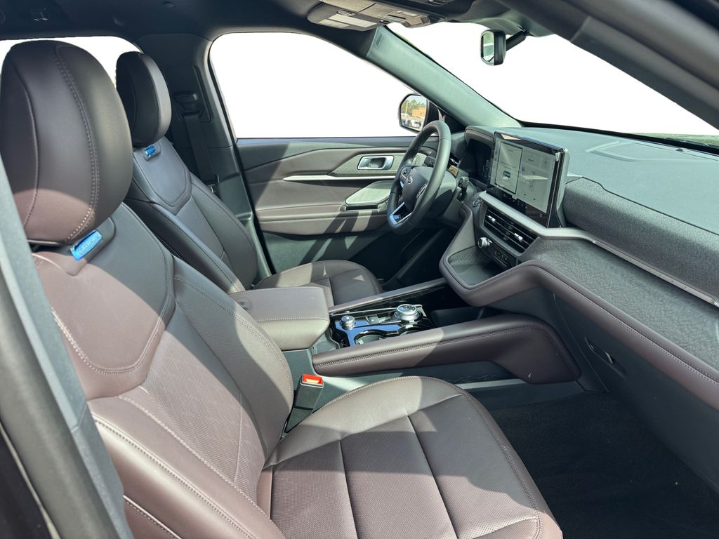 New 2026 Ford Explorer Platinum - photo 16