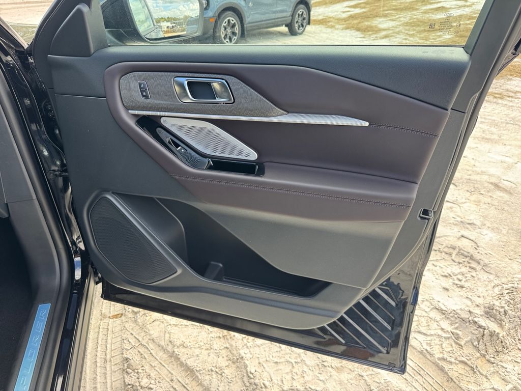 New 2026 Ford Explorer Platinum - photo 17