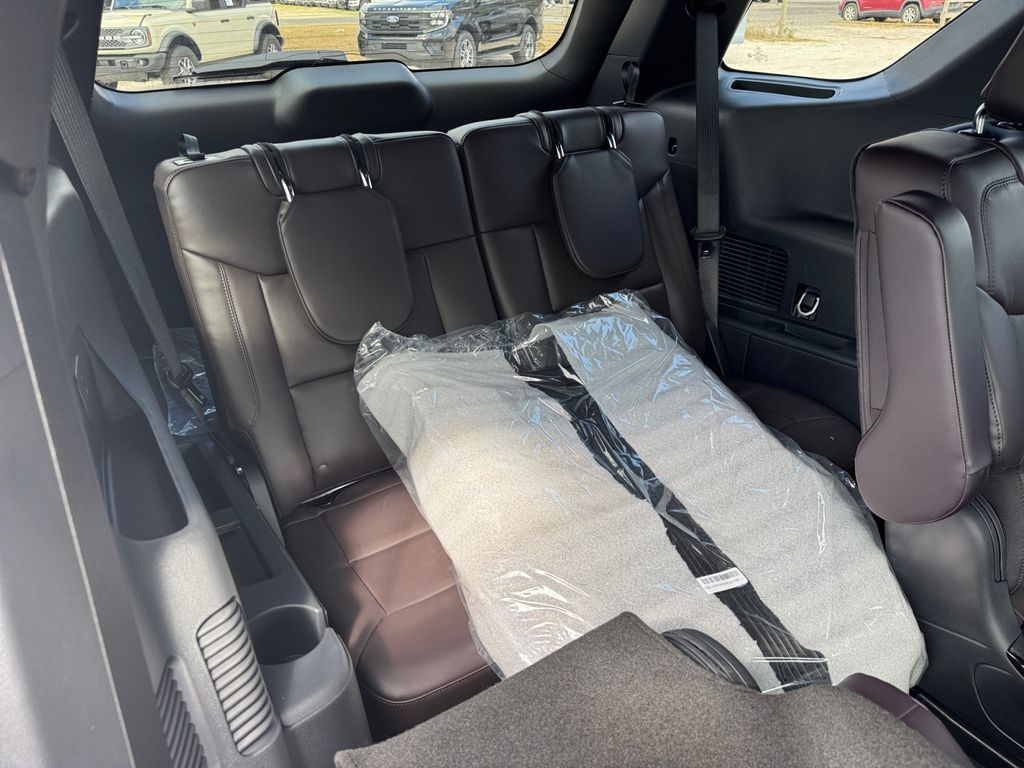 New 2026 Ford Explorer Platinum - photo 21