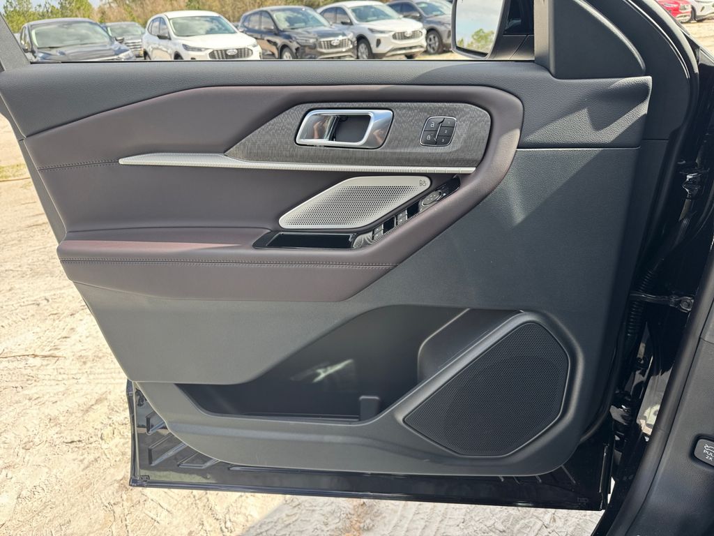 New 2026 Ford Explorer Platinum - photo 27