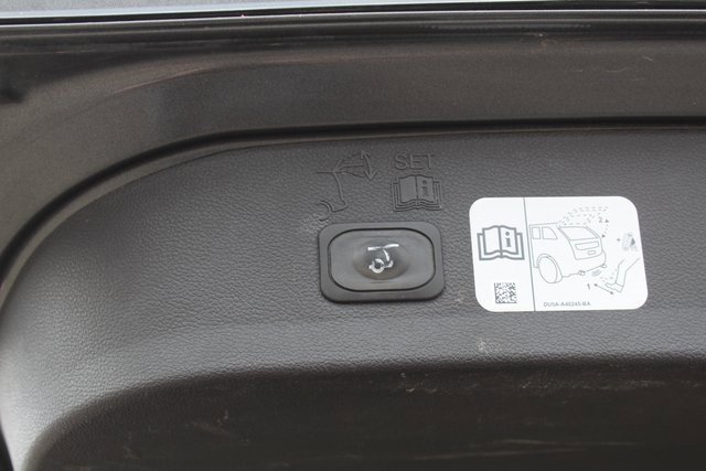 Used 2017 Ford Escape Titanium - photo 7