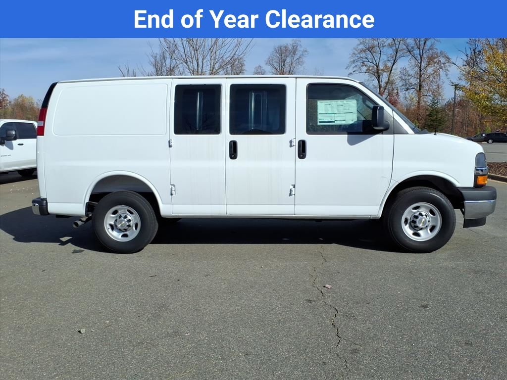 New 2025 Chevrolet Express 2500 Empty Cargo Van - photo 6