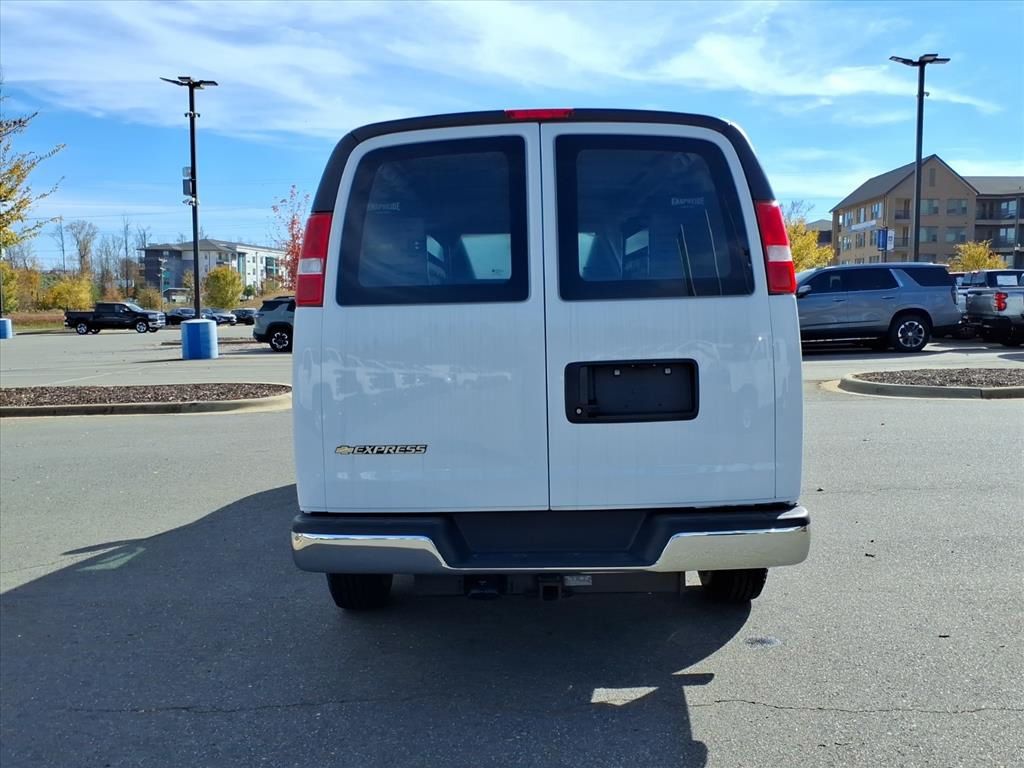 New 2025 Chevrolet Express 2500 Empty Cargo Van - photo 8