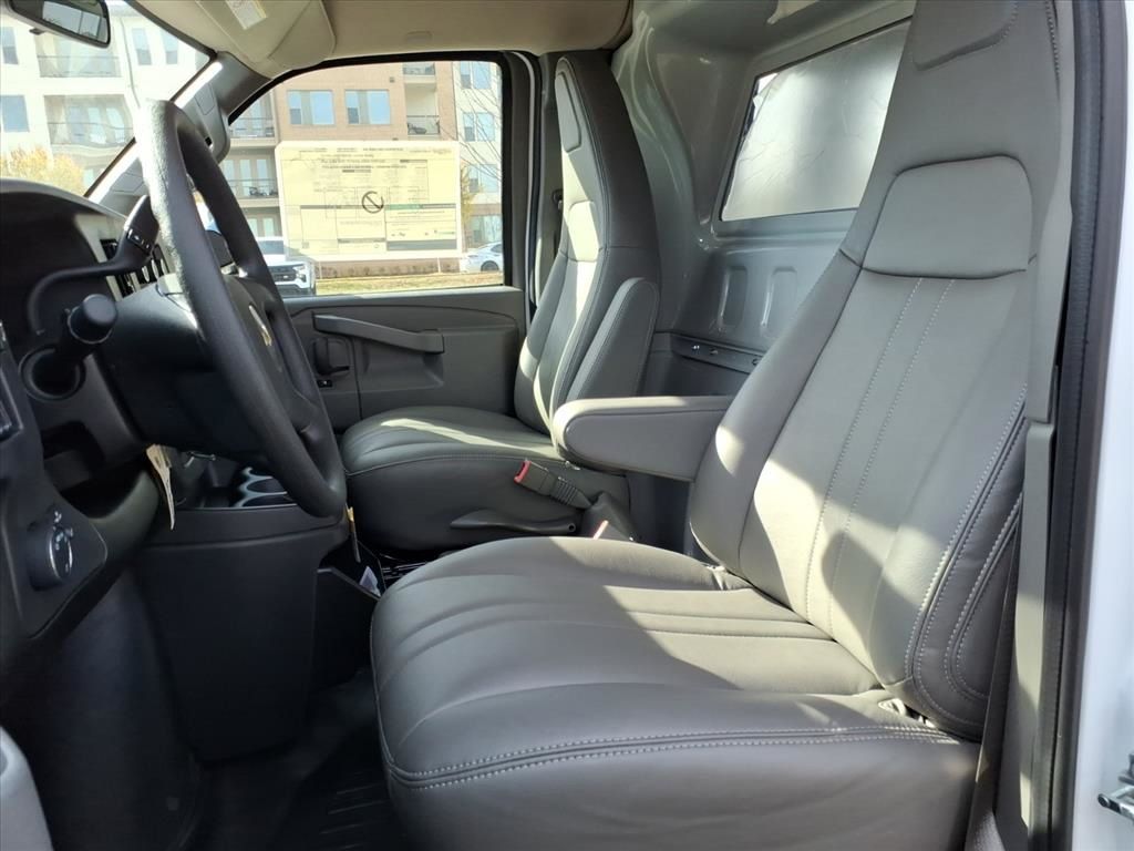 New 2025 Chevrolet Express 2500 Empty Cargo Van - photo 30