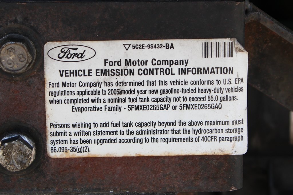 Used 2005 Ford E-450 Stripped Chassis - photo 15